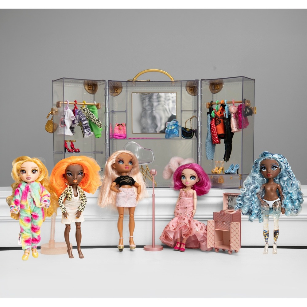 Rainbow High Deluxe Fashion Closet Playset with Dolls Clothes and Accessories